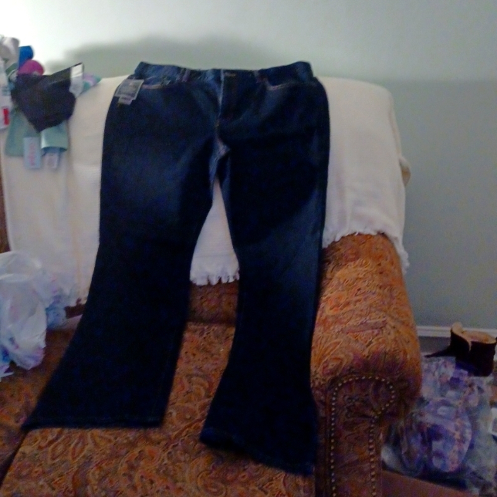 Brand new American living Taft flare jeans size 16